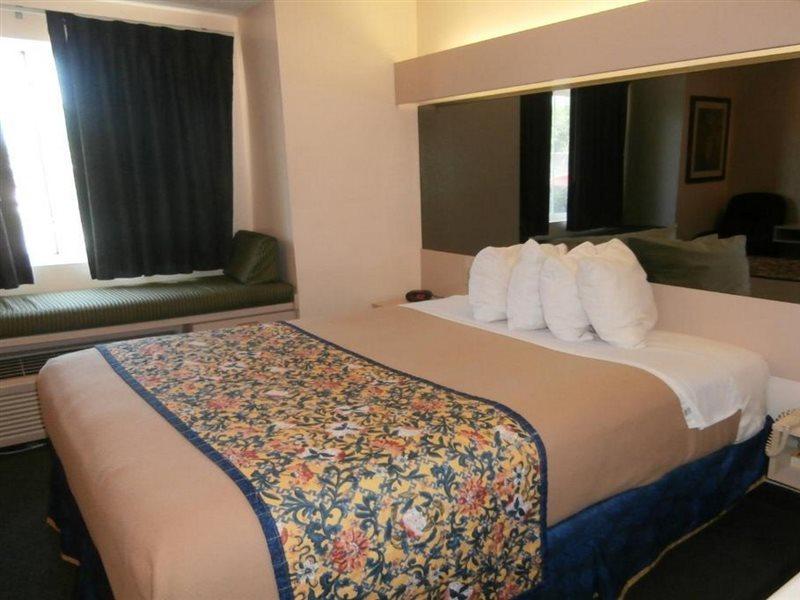 America'S Best Value Inn & Suites-Mcdonough Eksteriør billede