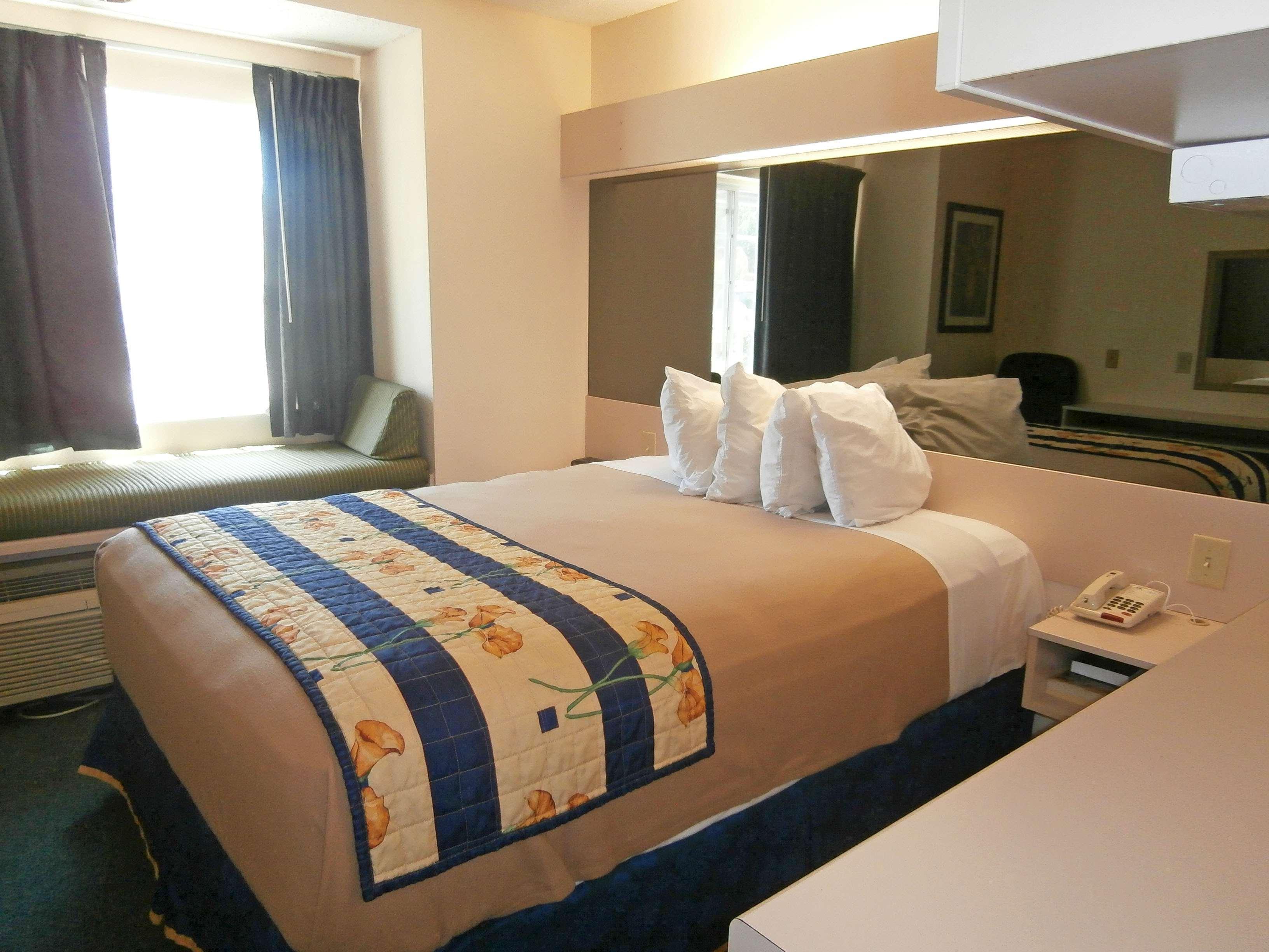 America'S Best Value Inn & Suites-Mcdonough Eksteriør billede