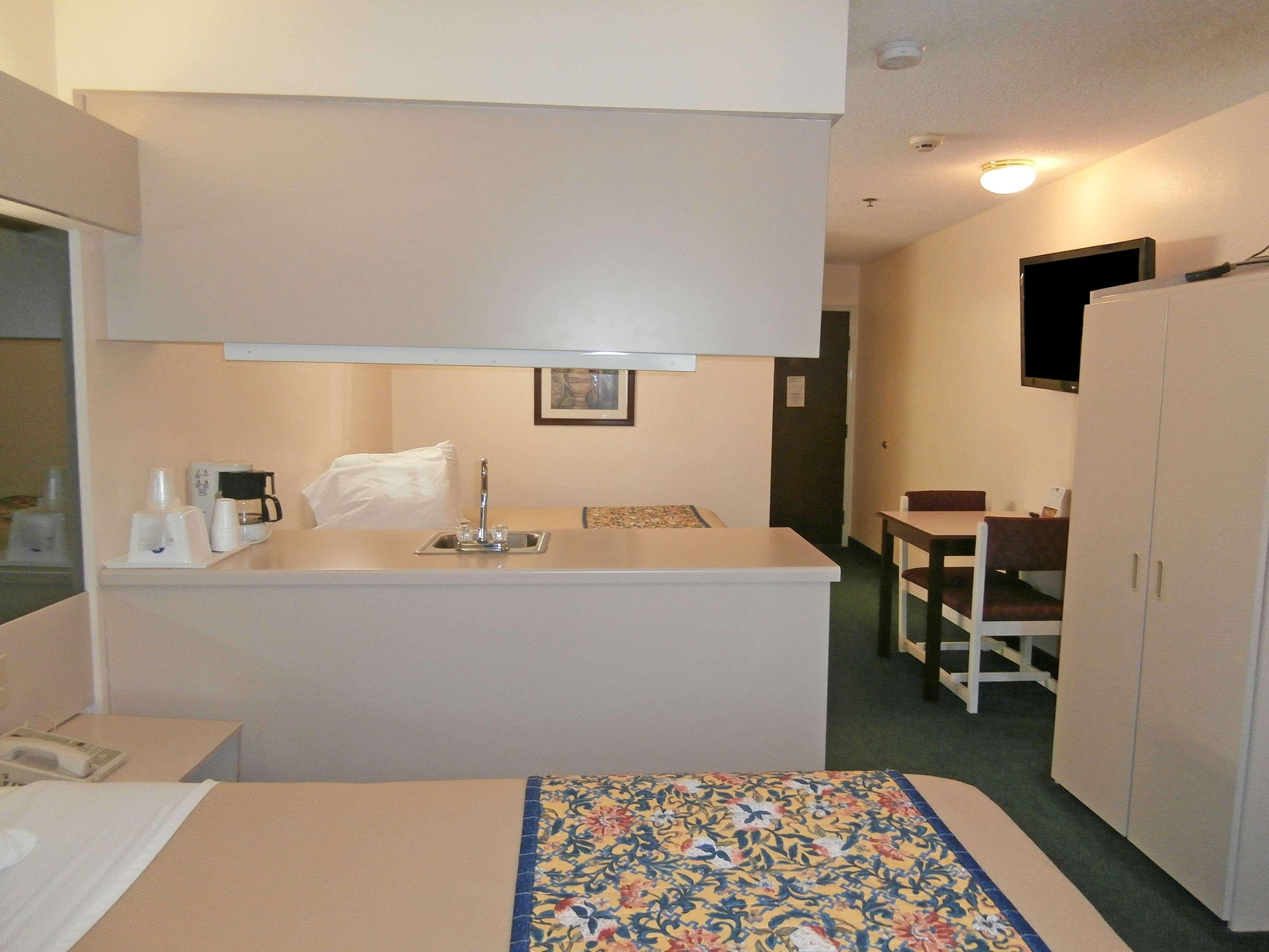America'S Best Value Inn & Suites-Mcdonough Eksteriør billede